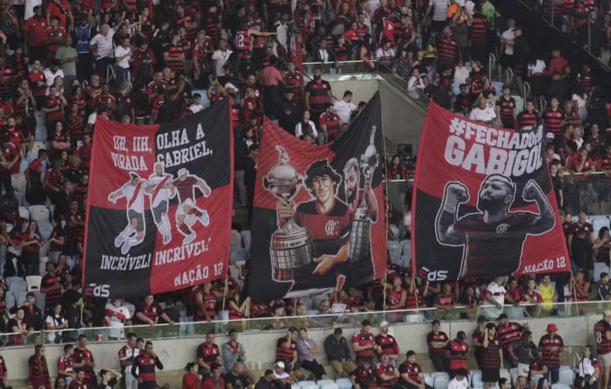 torcida flamengo homenagem gabigol