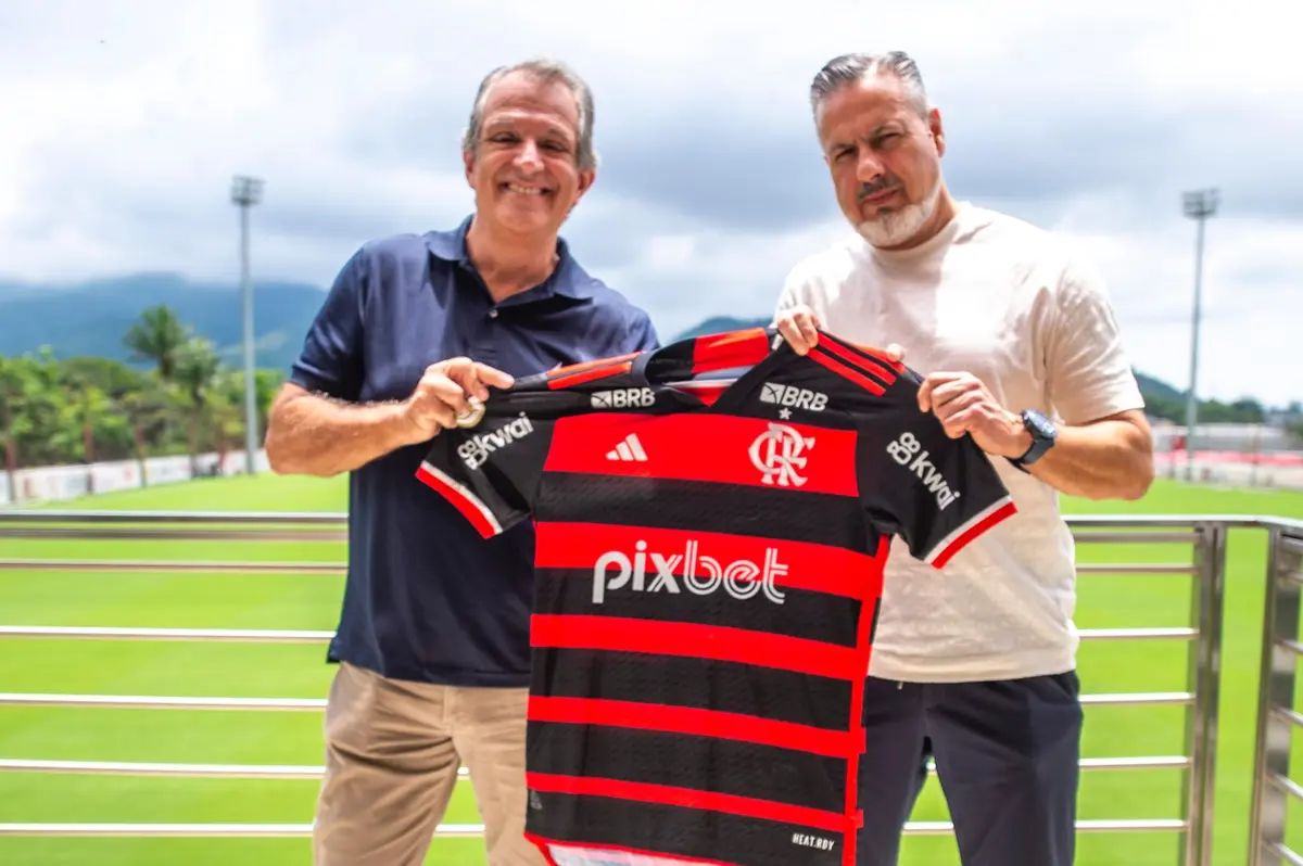 “Melhor que na Europa!” José Boto visita Ninho do Urubu e elogia CT do Flamengo