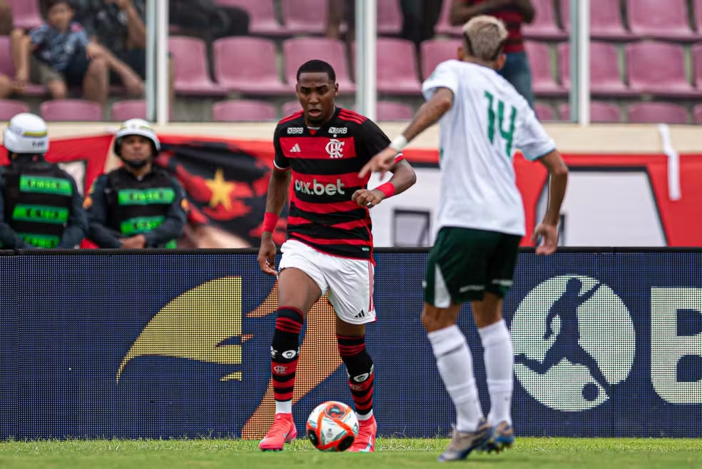 Lorran do Flamengo contra Boavista (Foto: Paula Reis/Flamengo)