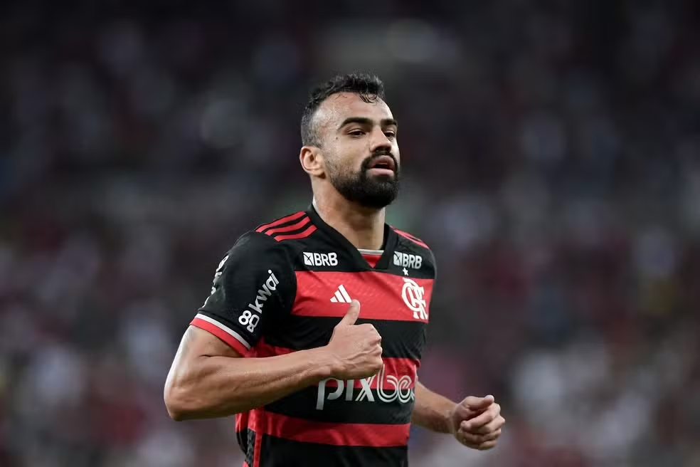 Fabrício Bruno em ação pelo Flamengo — Foto: Thiago Ribeiro/AGIF