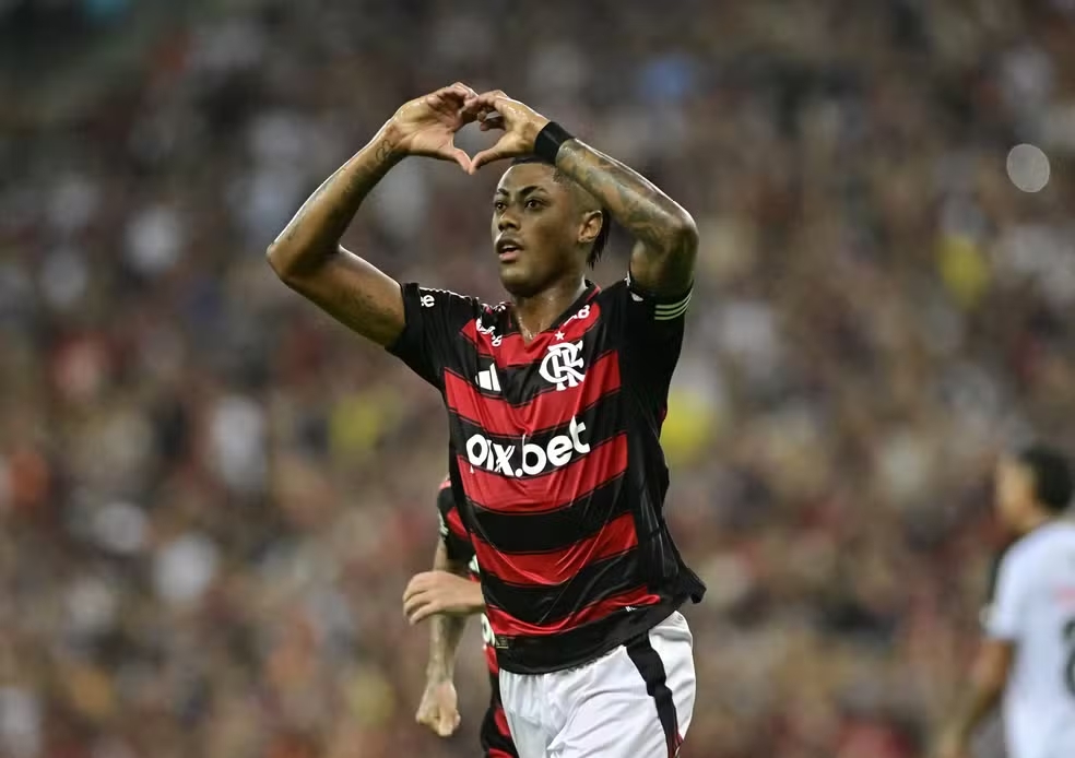 Bruno Henrique: liderança, superação e novo capítulo em 2025 4 Bruno Henrique comemora gol do Flamengo contra o Vasco (Foto: André Durão)