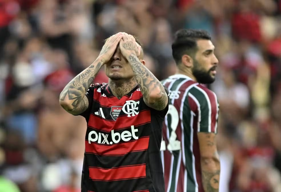 Pior clássico de 2025? Fla e Flu jogam mal e jogo termina sem gols no Maracanã 3 Cebolinha lamenta chance perdida no clássico Fla x Flu (Foto: André Durão/ge)
