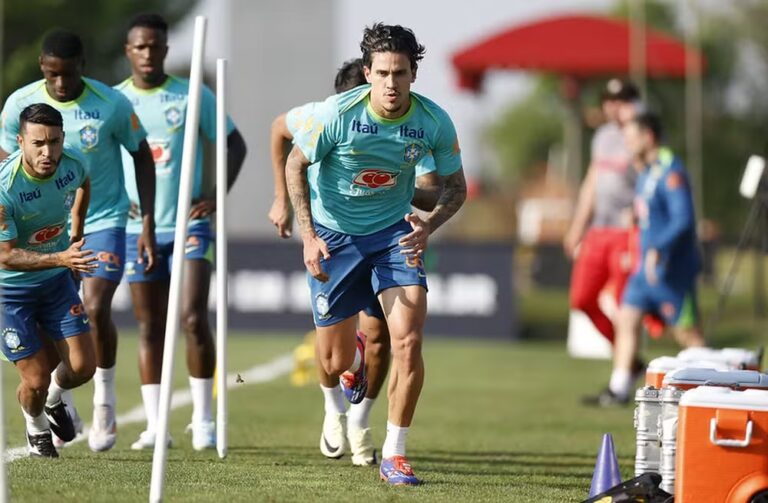 Pedro está voltando! Camisa 9 já pode iniciar condicionamento físico 2 Pedro rompeu ligamento durante treino em Curitiba (Foto- Rafael Ribeiro : CBF)