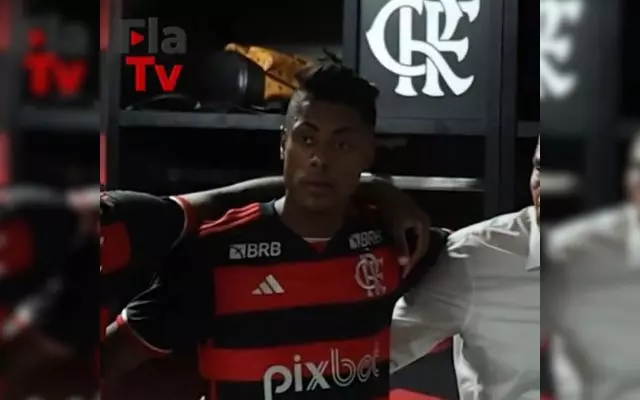 Bruno Henrique: liderança, superação e novo capítulo em 2025 1 Bruno Henrique durante discurso no vestiário do Flamengo (Foto: Reprodução/Fla TV)
