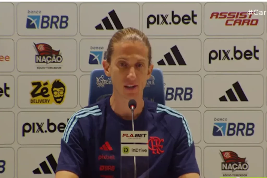 Nossos 10! Garotos do Ninho serão homenageados no FlaxFlu. Tragédia completa 6 anos neste sábado 2 Filipe Luís fala sobre os Garotos do Ninho em coletiva após Flamengo x Sampaio Correa (Foto: Reprodução)