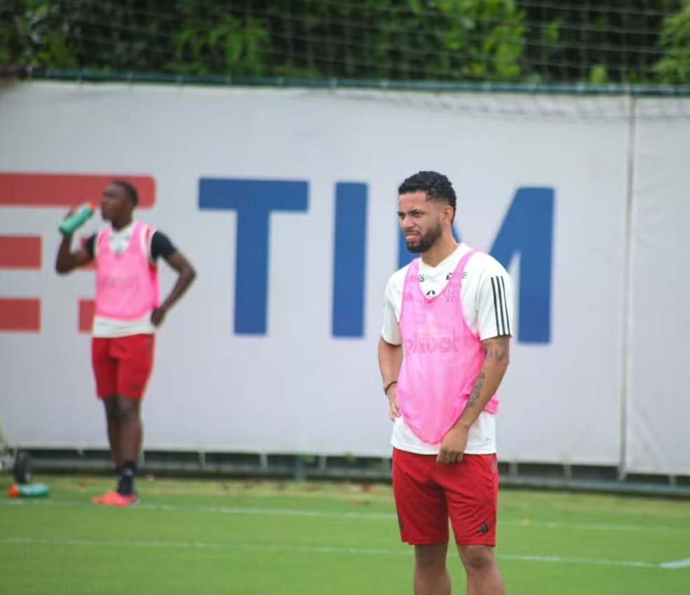 Flamengo acumula saídas em 2025 e pode ter novas baixas na reta final da janela de transferências 2 Zé Welinton em treino do Flamengo (Foto: Divulgação / Flamengo)