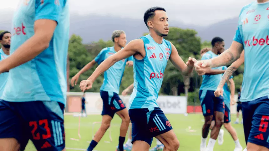 Flamengo terá time alternativo para estreia na Copa do Brasil 2025 1 Matheus Gonçalves pode ser titular na estreia da Copa do Brasil - Foto: Adriano Fontes/Flamengo