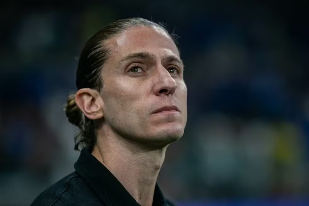 Flamengo perde por 2x1 e desempenho preocupa antes de decisão na Libertadores 3 Filipe Luís durante Cruzeiro x Flamengo — Foto: Fernando Moreno/AGIF