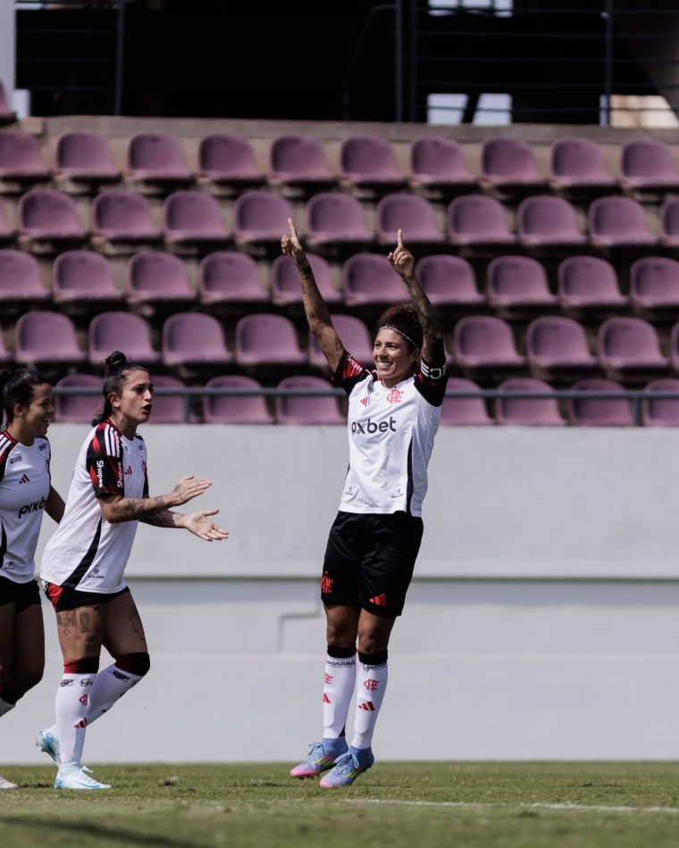 Flamengo vence Ferroviária fora de casa e encerra invencibilidade no Brasileirão Feminino 1 Cristiane em comemoração de gol pelo Flamengo. Foto: Vinicius Henrique/CRF