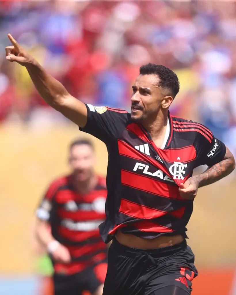 Final antecipada! Site americano enaltece duelo entre Flamengo e Bayern pela Copa do Mundo de Clubes 3 Danilo comemora gol contra o Chelsea no Mundial de Clubes - Foto: Gilvan de Souza/Flamengo