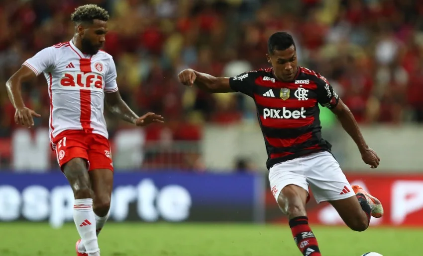 Flamengo e Inter se reencontram na Libertadores em duelo histórico e equilibrado 2 Flamengo x Internacional pelo Brasileirão 2025 - Foto: Gilvan de Souza/Flamengo
