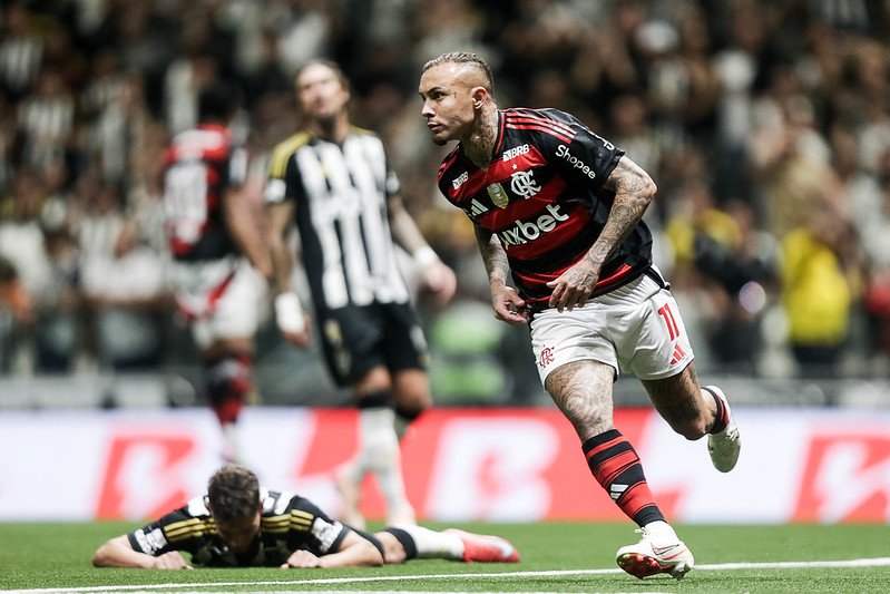 Cebolinha comemora gol contra o Atlético-MG - Foto: Gilvan de Souza/Flamengo