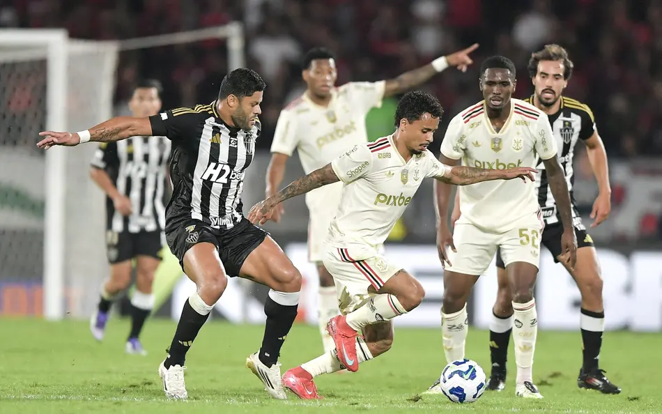 Erro decisivo derruba o Flamengo diante do Atlético-MG e pressiona equipe na Copa do Brasil 1 Flamengo x Atlético-MG - Foto: Thiago Ribeiro/AGIF