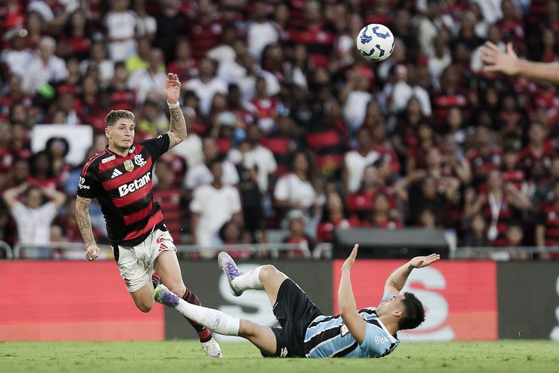 Flamengo e Grêmio empatam no Maracanã, 1 a 1 - Foto: Gilvan de Souza/Flamengo