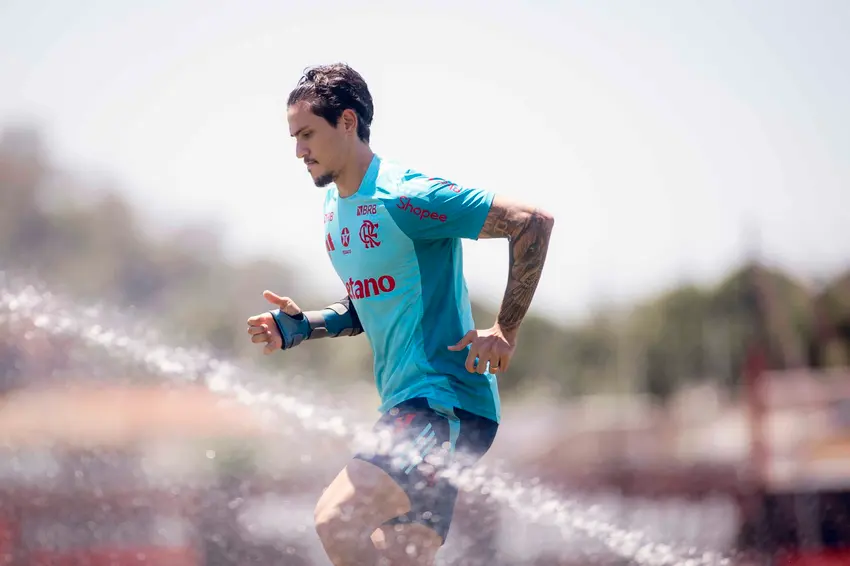 Pedro durante treino do Flamengo - Foto: Adriano Fontes/Flamengo